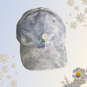 Tie dye baseball cap w/ embroidered daisy patch